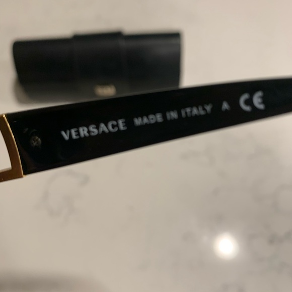 VERSACE SUNGLASSES - Picture 4 of 5